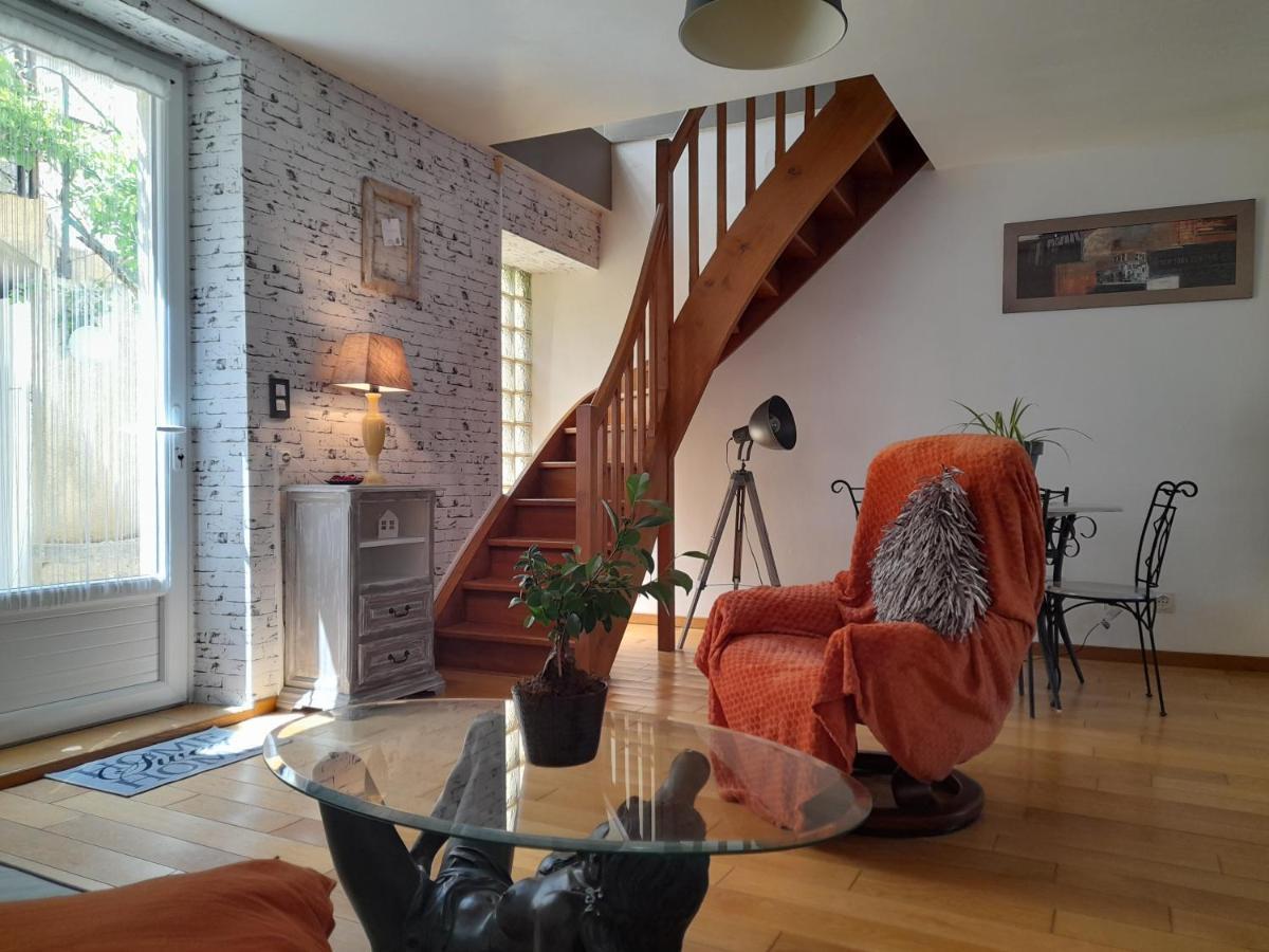 Maison De Village Avec Cour Interieure Et Terrasse Septfonds Exterior foto